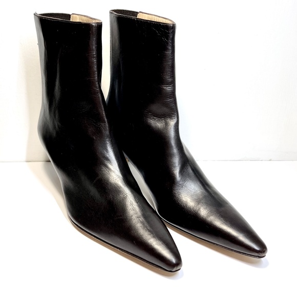 Manolo Blahnik Brown Leather Kitten Heel Booties 8 - Picture 5 of 11